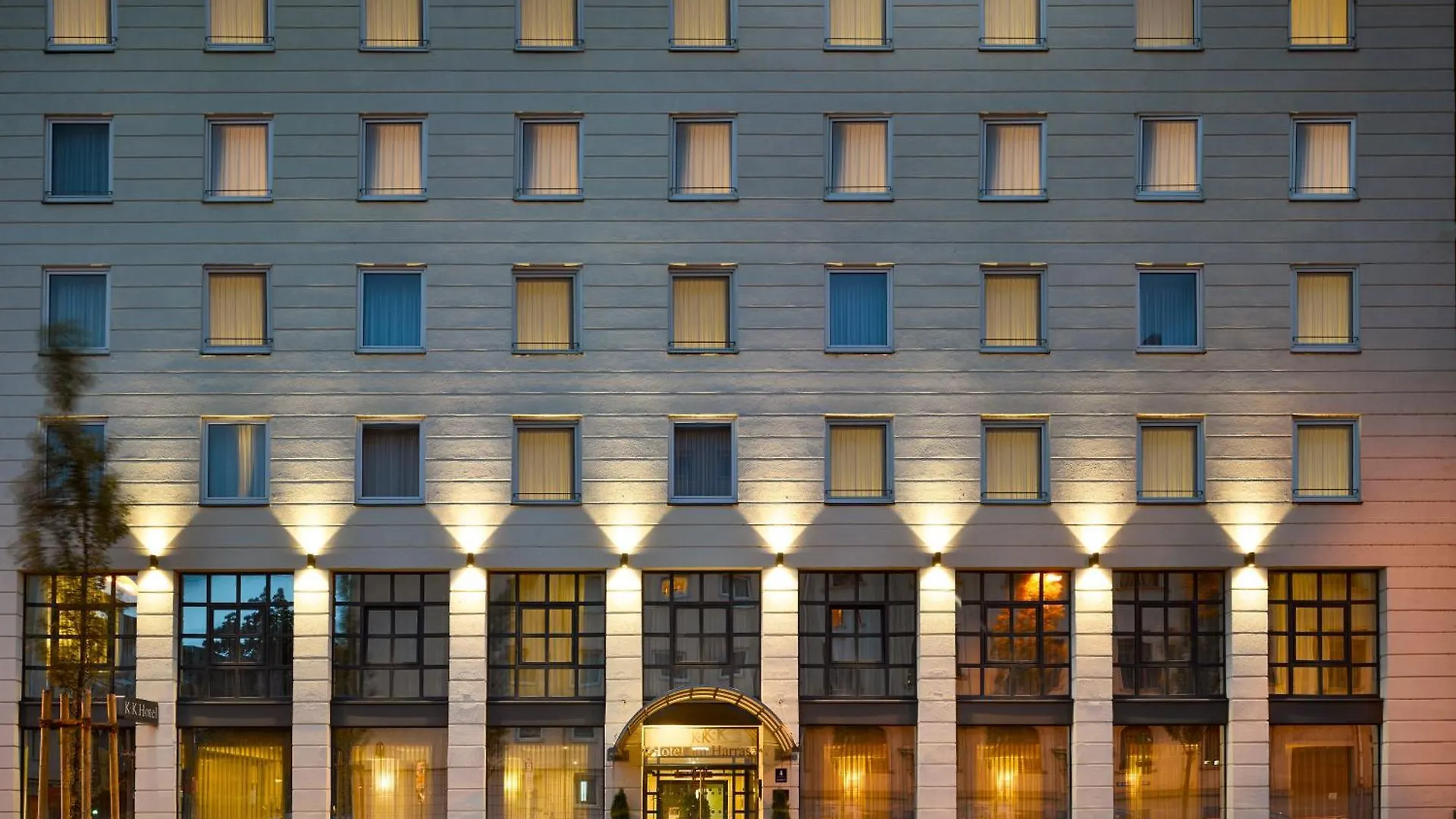 4 Business Hotels nahe Tierpark Hellabrunn mit guter Anbindung