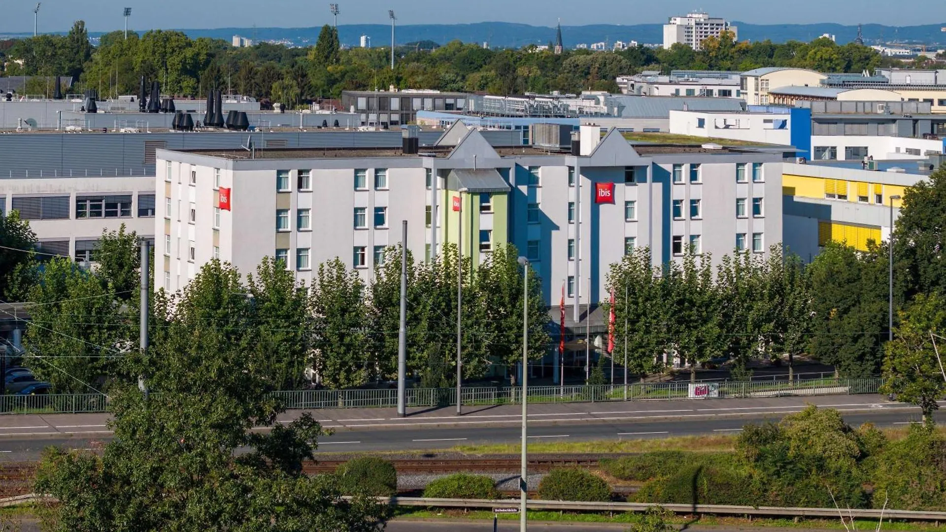 14 Airport-Hotels nahe dem Städel Museum Frankfurt im Vergleich