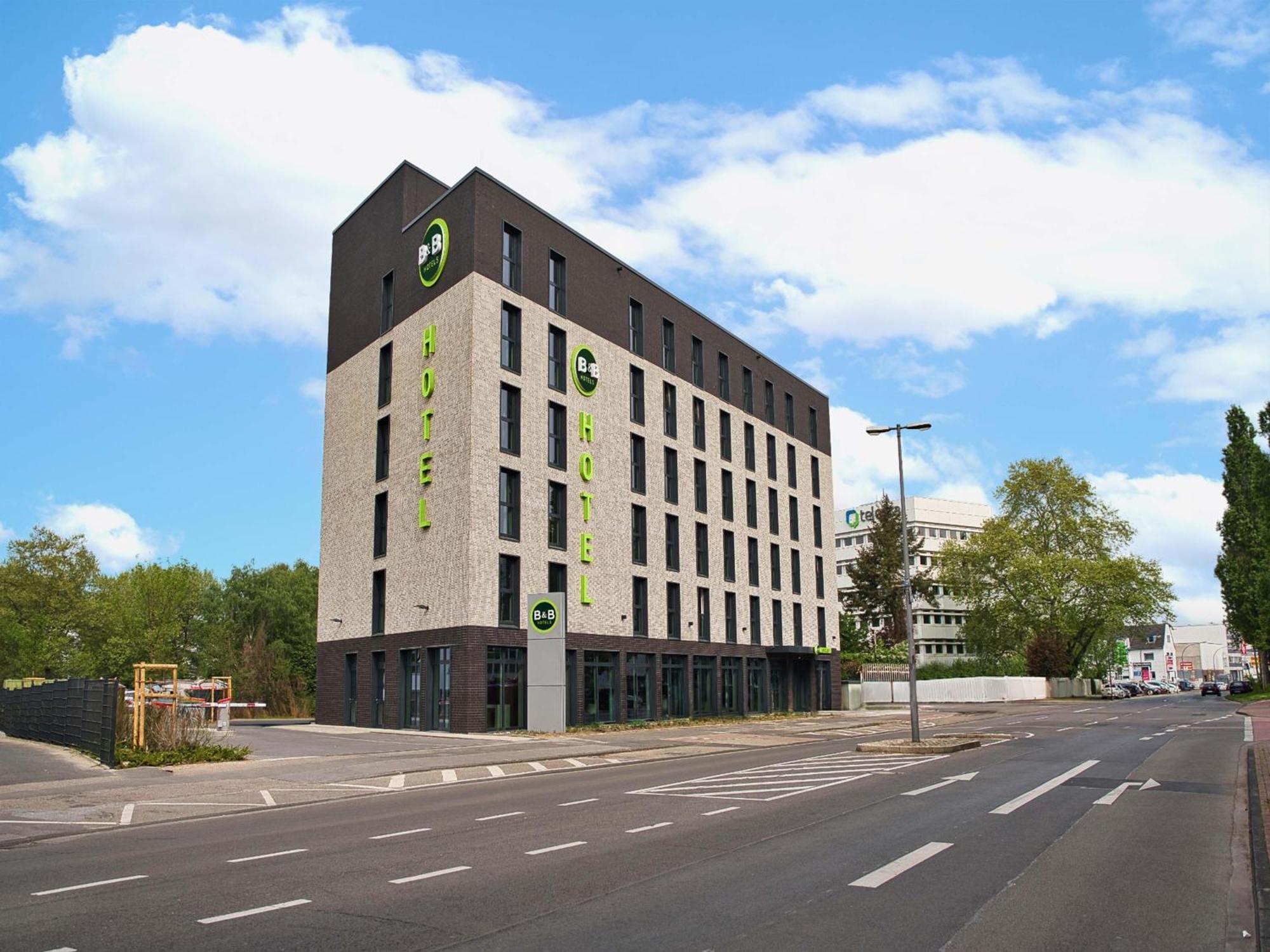 4 clevere Hotels nahe RheinEnergieStadion, die sich lohnen